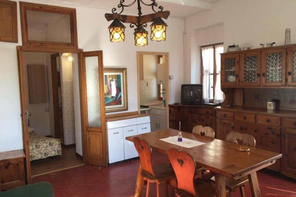 Nel Set Di Piccolo Mondo Antico Villa Viola Valsolda Exteriör bild