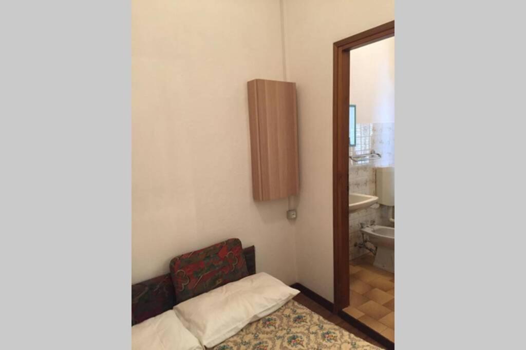 Nel Set Di Piccolo Mondo Antico Villa Viola Valsolda Exteriör bild