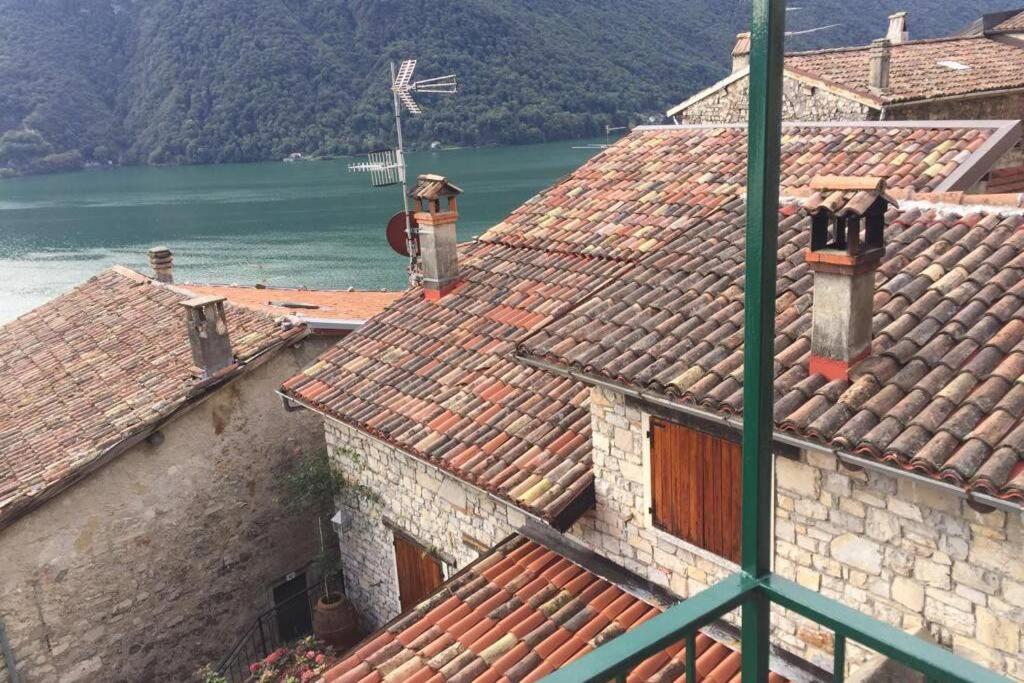 Nel Set Di Piccolo Mondo Antico Villa Viola Valsolda Exteriör bild