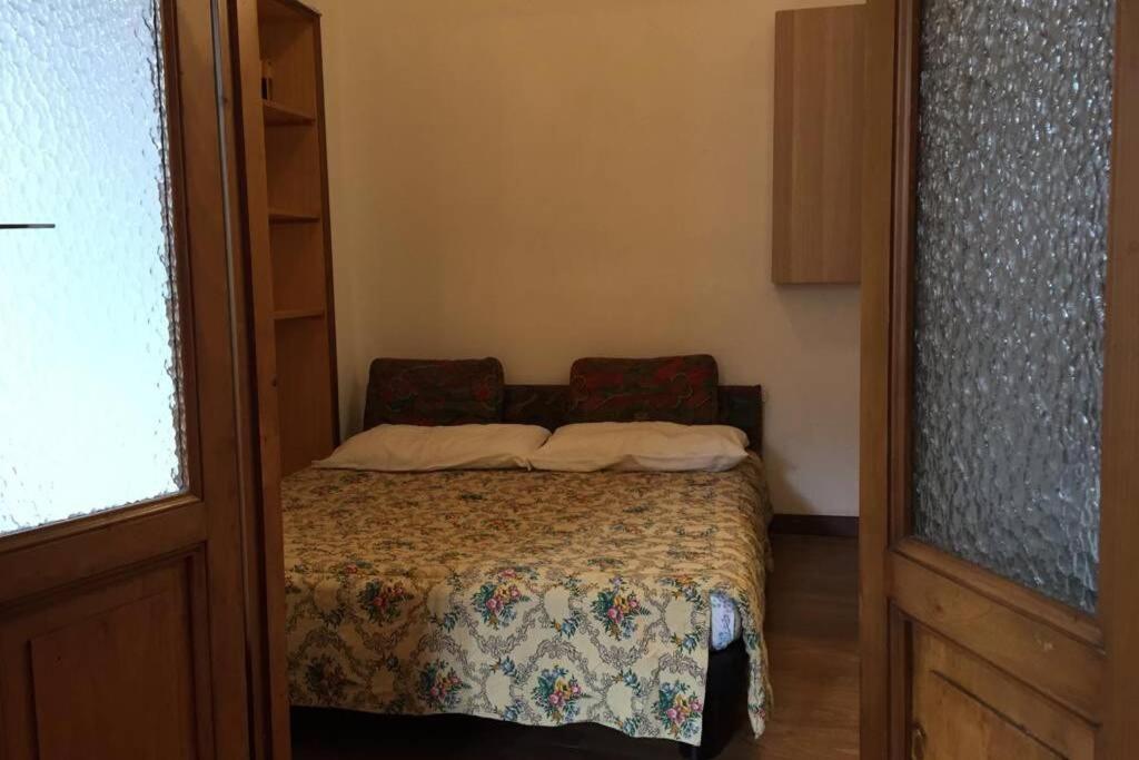 Nel Set Di Piccolo Mondo Antico Villa Viola Valsolda Exteriör bild