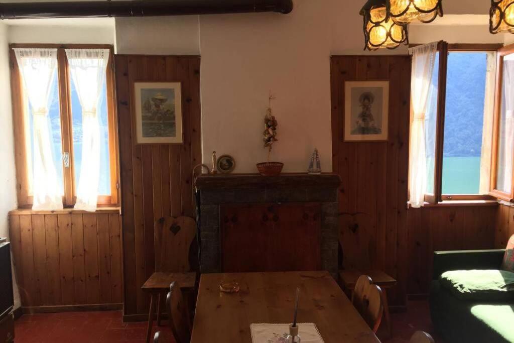 Nel Set Di Piccolo Mondo Antico Villa Viola Valsolda Exteriör bild