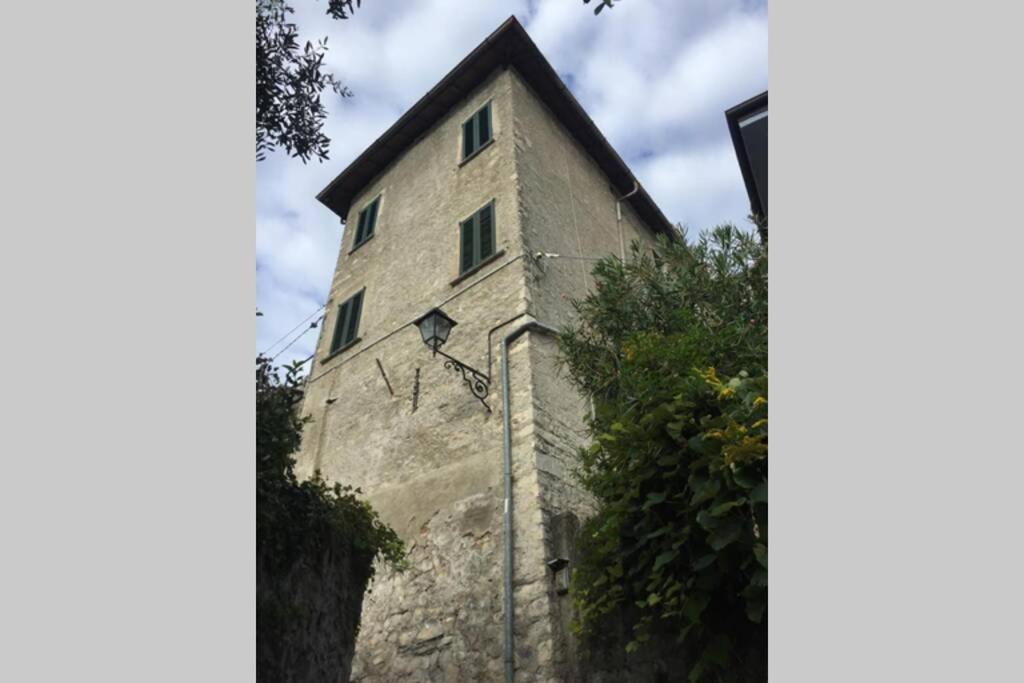 Nel Set Di Piccolo Mondo Antico Villa Viola Valsolda Exteriör bild