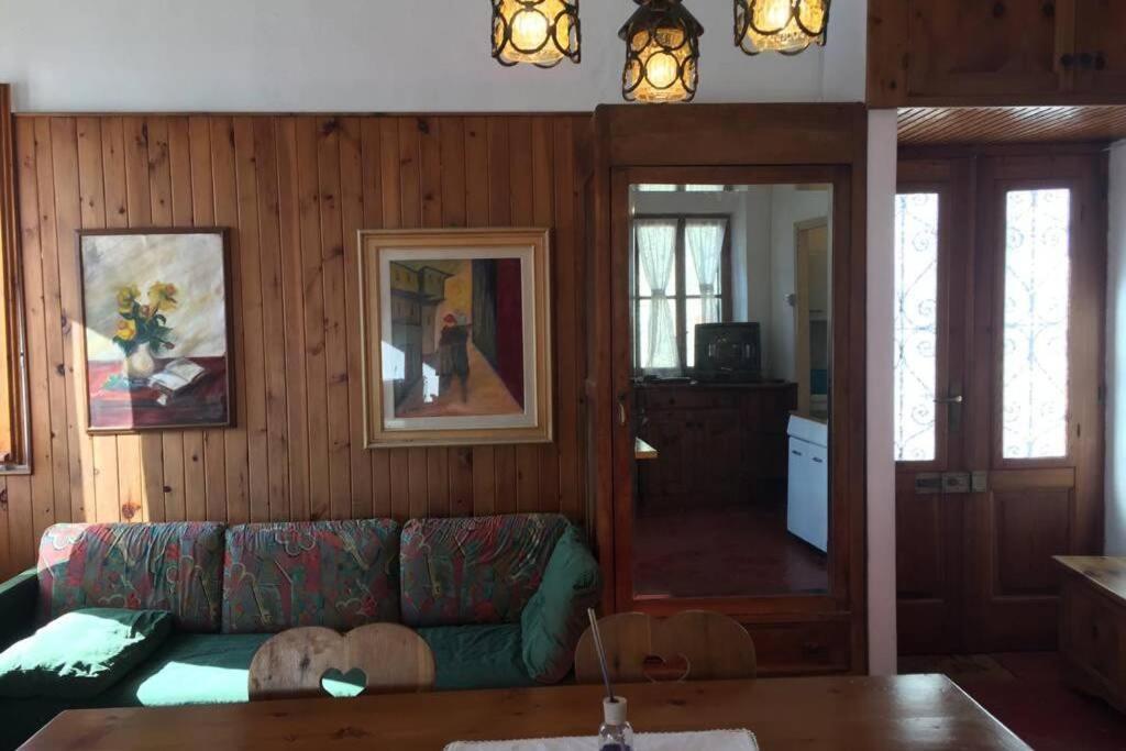 Nel Set Di Piccolo Mondo Antico Villa Viola Valsolda Exteriör bild