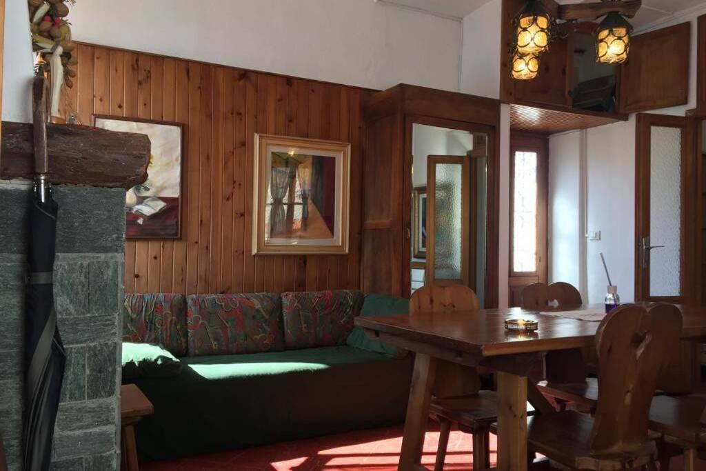 Nel Set Di Piccolo Mondo Antico Villa Viola Valsolda Exteriör bild